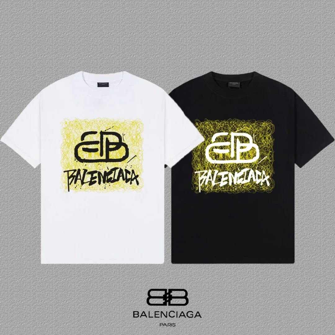 P80✨🔥 BALENCIAGA Paris lettering printed short-sleeved T-shirt. Custom-woven and dyed 300 grams of combed cotton heavyweight fabric. Zero color difference in threads. Perfect details. Different from the current currency version. Welcome to compare. Same Style for men and women. Must-sell in the picture above. Color: White Black Size: 1 2 3 4